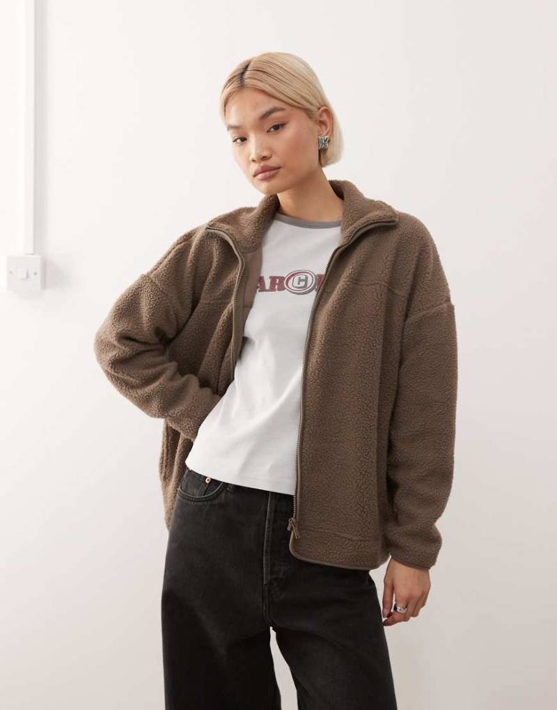 Noisy May - Pullover aus Fleece in Beige mit durchgehendem Reißverschluss und Stehkragen-Neutral von Noisy May