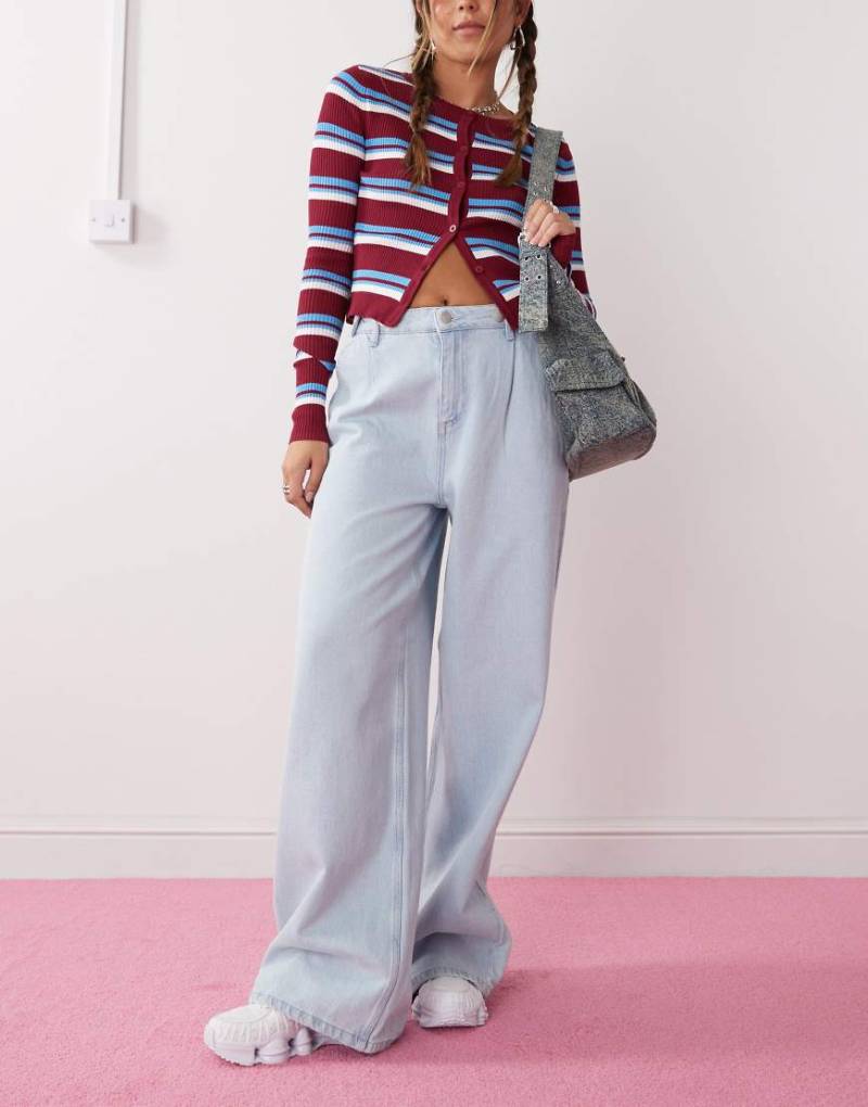 Noisy May - Weit geschnittene Jeans in hellblauer Waschung mit verstellbarem Bund von Noisy May