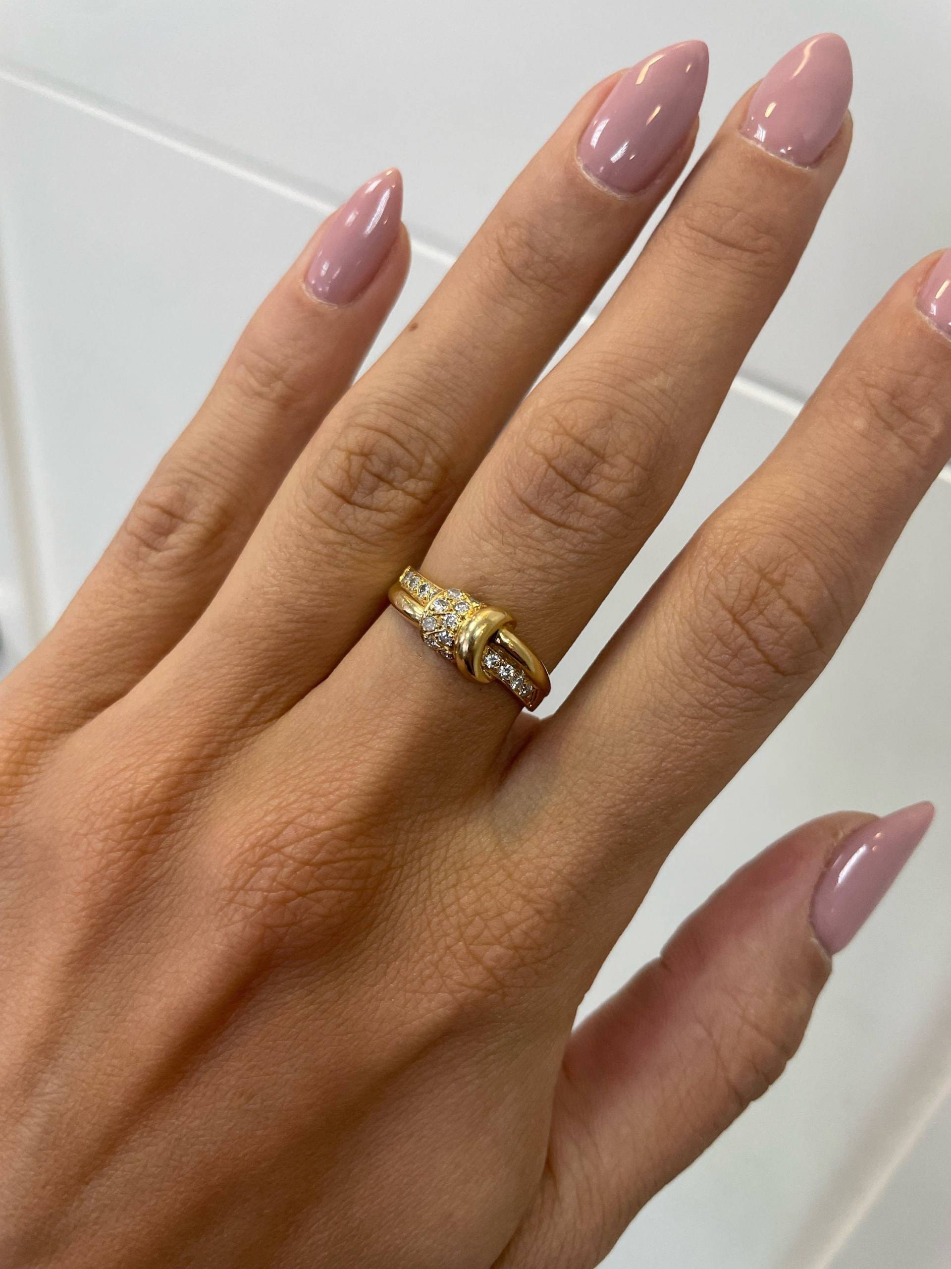 Gold Knoten Ring, 0.16Ct Naturdiamant, 750 Gelbgold, Vintage Schmuck, Liebhaber Knotenring, Versprechensring, Ringe, Geschenk Für Sich Selbst von NolaJewelryShop