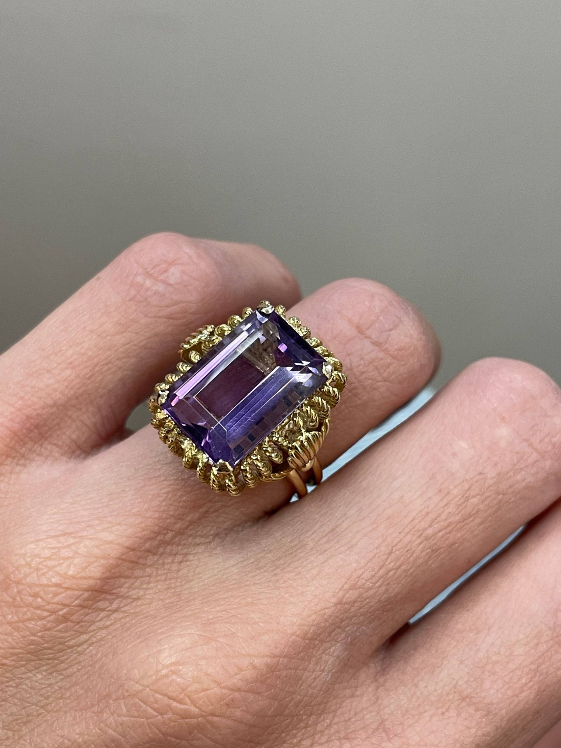 Vintage Amethyst Cocktailring, 10Ct Smaragdschliff Natürlicher Amethystring, 18 K Gelbgold, Nachlass Schmuck, Statement Ring Schmuck Geschenk Für Sie von NolaJewelryShop