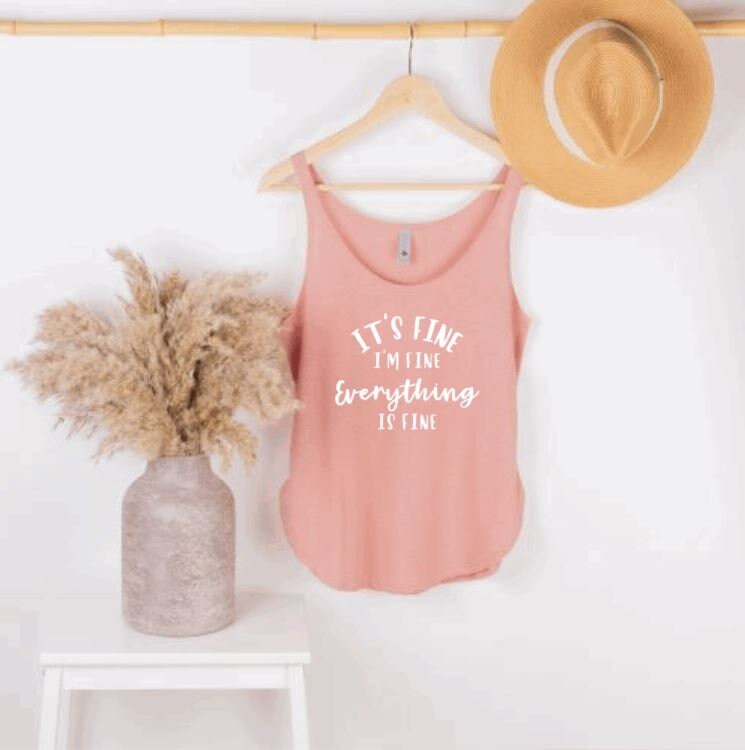 Es Ist Fein, Ich Bin Alles Tank Tops Für Frauen, Lustiges Shirt, Sassy Tank, Gym Damen Top, Sarkastisch, Yoga, Boho von NoliaDesignsCo