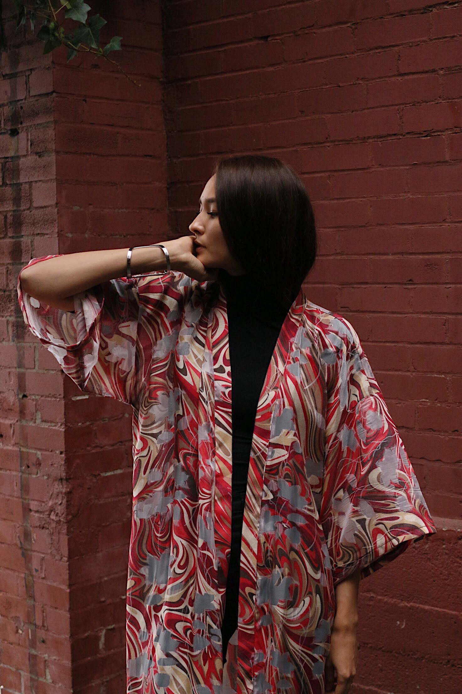 Handgefertigter Roter Print Kimono Boho Retro Festival Outfit von NomaDesignGroup