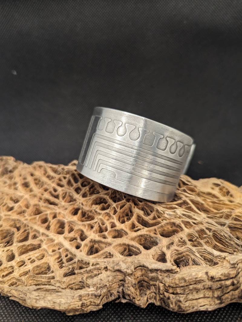 Circuitlines Armreifen von NomadicArtworx