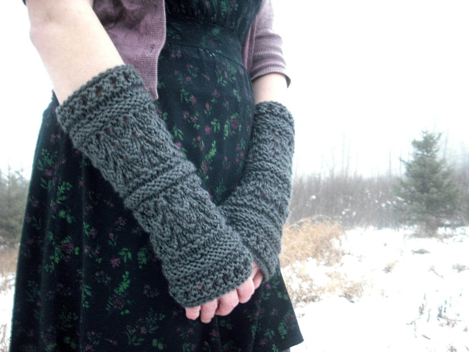 Fingerlose Handschuhe Wolle Armstulpen Pulswärmer Lange Weiche Winterhandschuhe Damen Gothic Texting Charcoal Grey von NomadicKnits