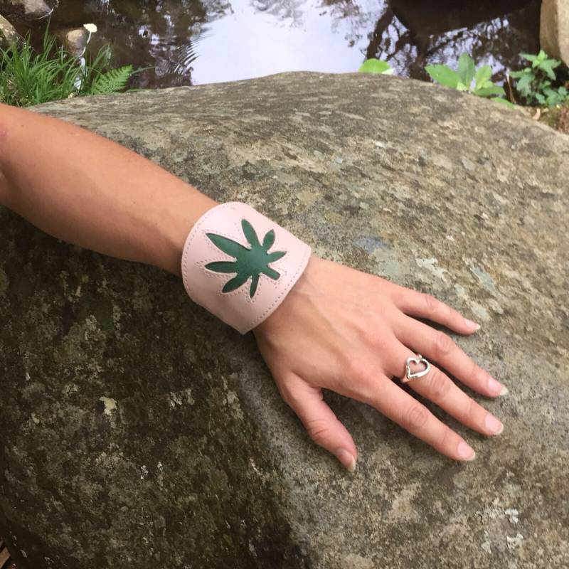 Sale - Kostenloser Versand Unisex Leder Manschette Mit Schnappverschluss Und Reißverschluss Für Festival/Psytrance Accessoire von Nomadicspirits