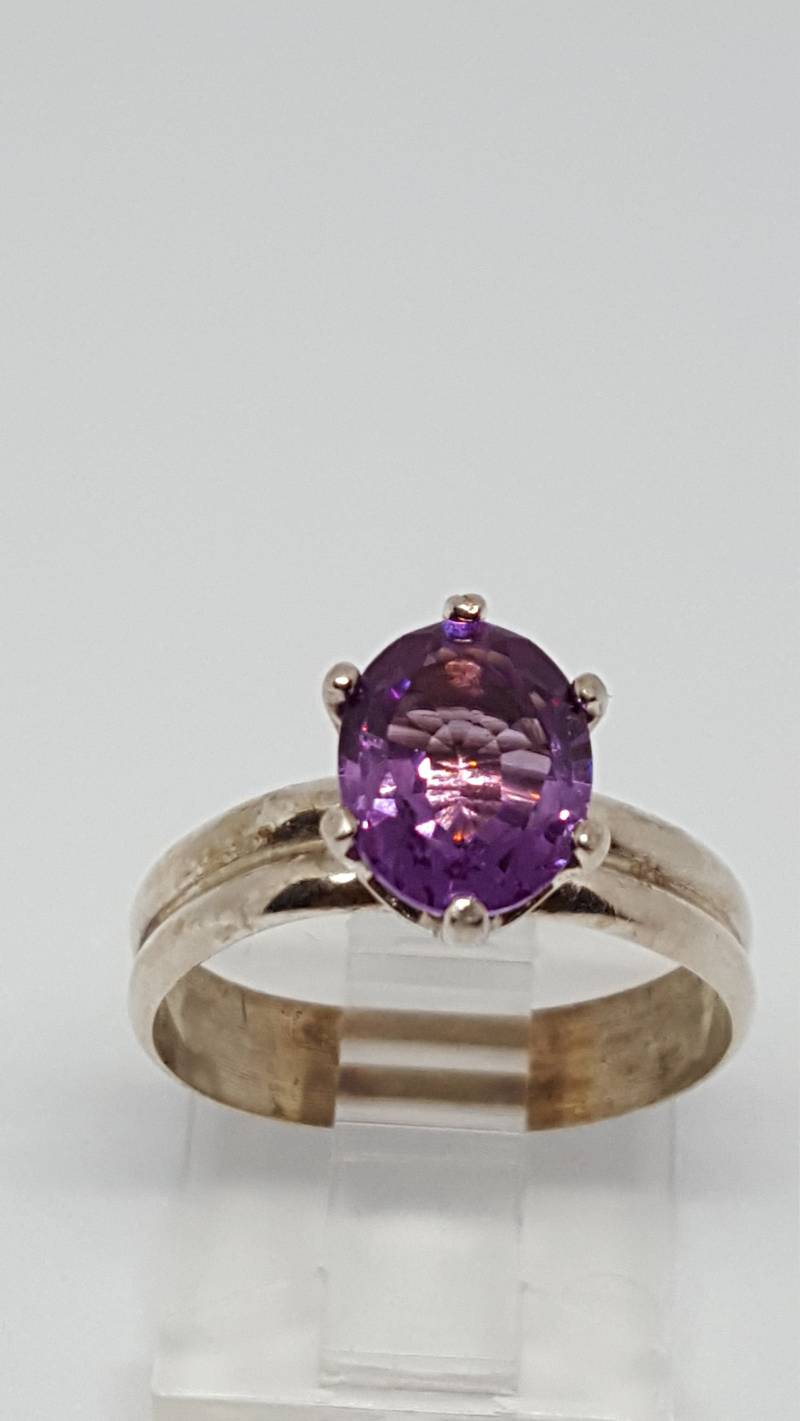 Alexandrit Solitär Ring, Größe 7 von NomarZinidStudio