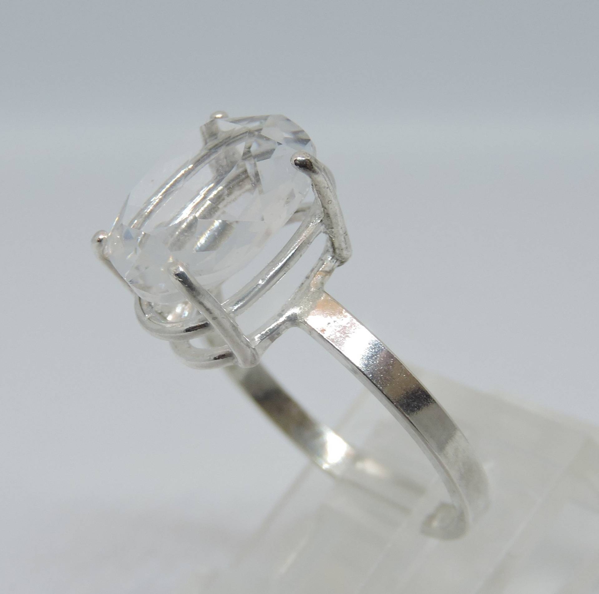 Kristalline Quarz Solitär Ring Kristalline Quarz Solitär Ring von NomarZinidStudio