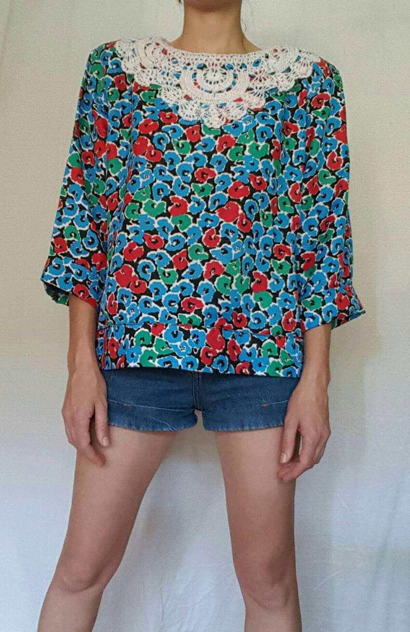 Vintage 70Er-Jahre-Bluse/Blumen/Spitzenkragen/Größe L von NomassesVintage
