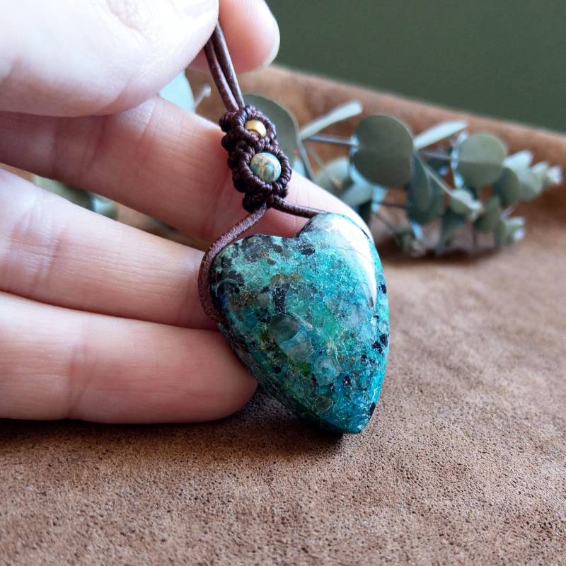 Makramee Kette Chrysocoll Herz | Lederband Verstellbar Ocean Jaspis Perle Boho Hippie Länge 90 cm Makramee Kette Chrysocoll Herz | Lederband Verstellbar Ocean Jaspis Perle Boho Hippie Länge 90 cm von NomiArtDE