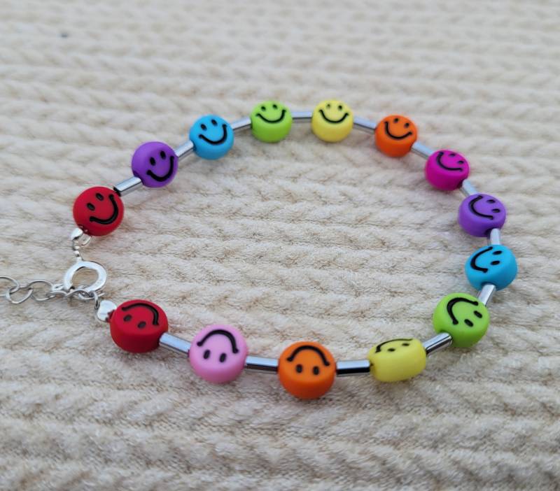 Gute Laune Armband "Smiley" 18cm + 2cm Verlängerung, So Sweet Gute Laune Armband "Smiley" 18cm + 2cm Verlängerung, So Sweet von NookiKreationen