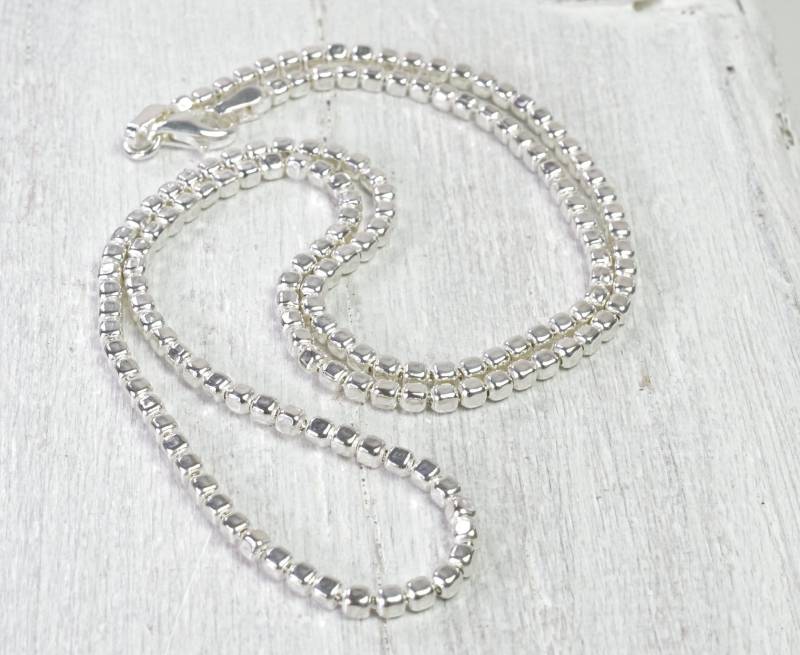 925 Silber"Würfelchen"Kette Würfel Auffällig Eckige Elemente Kleine Quadrate 925 Silber"Würfelchen"Kette Würfel Auffällig Eckige Elemente Kleine Quadrate von NordNordostJewelry