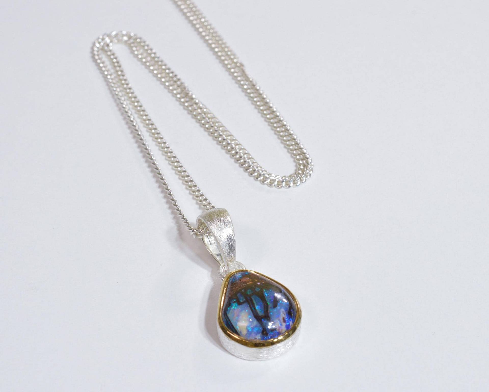 Boulder Opal Kette Sterling Silber Mit Anhänger Echter Geschenk Kleiner Edelstein von NordNordostJewelry