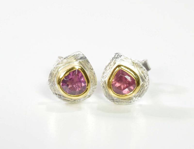 Granat Ohrstecker Z.t. Gold Plattiert, 925 Silber Rhodolith Granat Ohrstecker Z.t. Gold Plattiert, 925 Silber Rhodolith von NordNordostJewelry