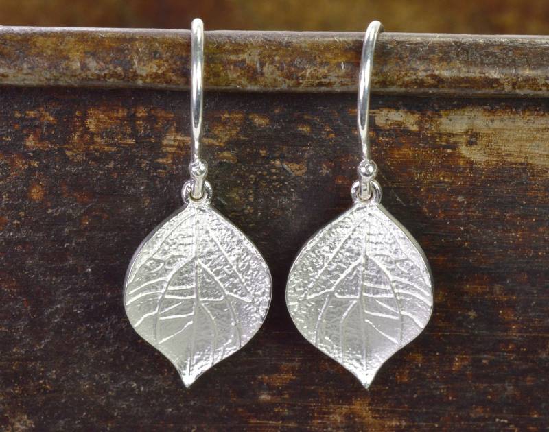 Kleine Blatt-Ohrhänger 925 Silber Kleine Blatt-Ohrhänger 925 Silber von NordNordostJewelry