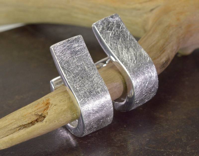 Creole 925 Silber Geschwungene Creolen Kleine Ohrringe Breite Hochwertige Elegante Die Ohrloch Verdecken Creole 925 Silber Geschwungene Creolen Kleine Ohrringe Breite Hochwertige Elegante Die Ohrloch Verdecken von NordNordostJewelry