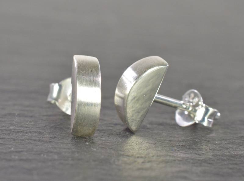 Kleine Ohrstecker Halbwalze 925 Silber Kleine Ohrstecker Halbwalze 925 Silber von NordNordostJewelry