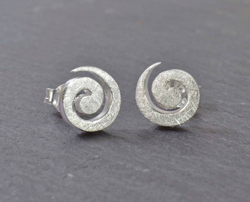 Ohrstecker 925 Silber Kleine Runde Ohrringe Schnecke Kringel Kreis Maritim Ohrstecker 925 Silber Kleine Runde Ohrringe Schnecke Kringel Kreis Maritim von NordNordostJewelry