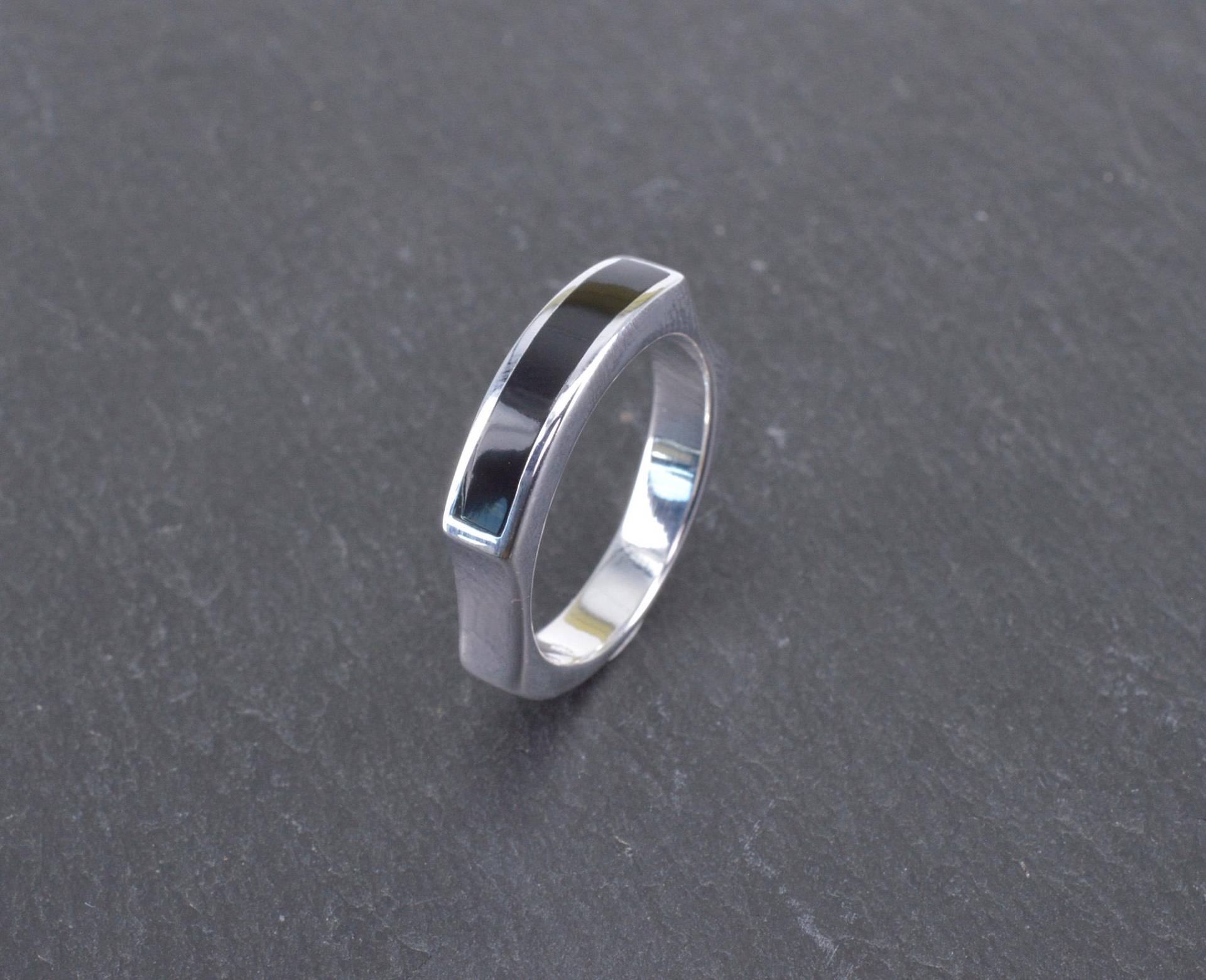 Onyx Ring 925 Silber Schlicht Bandring Geometrisch Minimalistisch Schwarz Onyx Ring 925 Silber Schlicht Bandring Geometrisch Minimalistisch Schwarz von NordNordostJewelry