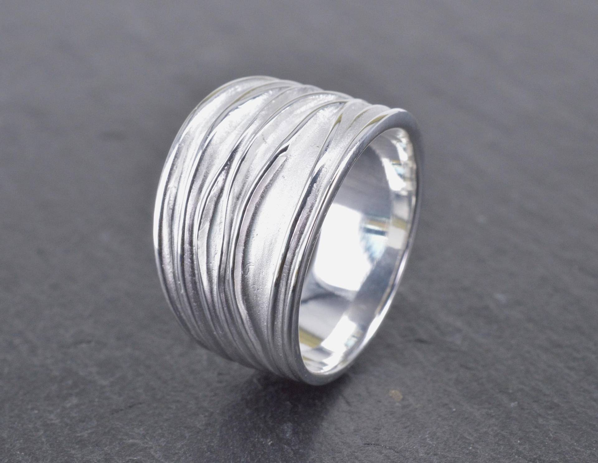 Breiter Ring 61 Aus 925 Silber Struktur Muster Unisex Linien Großer Größe Breiter Ring 61 Aus 925 Silber Struktur Muster Unisex Linien Großer Größe von NordNordostJewelry