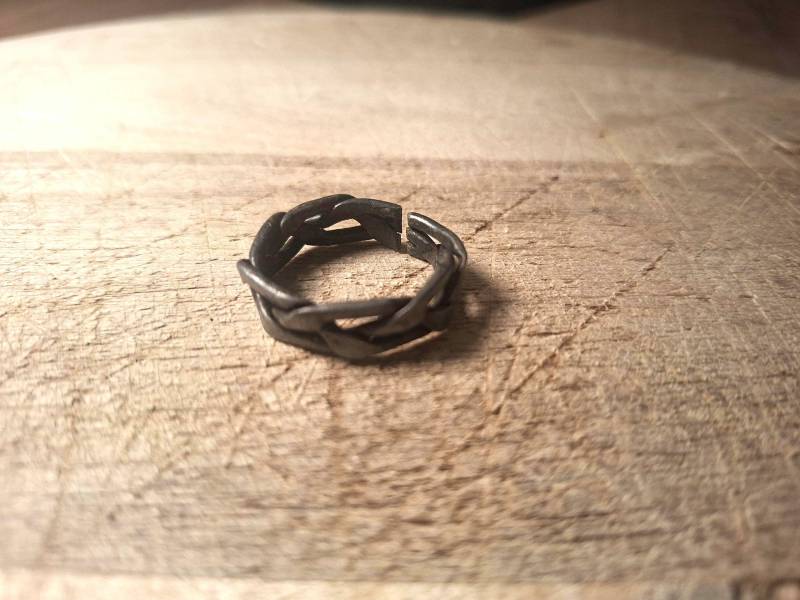 Geflochtener Eisen Ring Wikinger Geflochtener Eisen Ring Wikinger von Nordeisen
