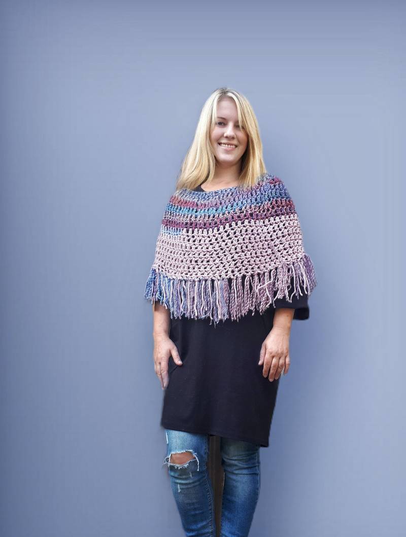 Gehäkelter Boho-Wrap-Cape Poncho Boho-Vertuschung Häkel-Wrap, Warmer Schal, Handgestrickter Shrug von NordicBohoTex