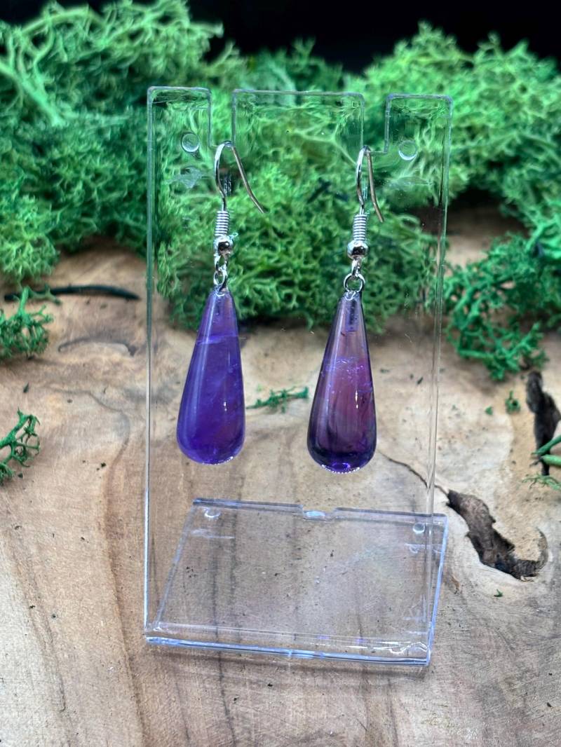 Amethyst Hänge Ohrringe in Tropfenform Amethyst Hänge Ohrringe in Tropfenform von NordicMystery