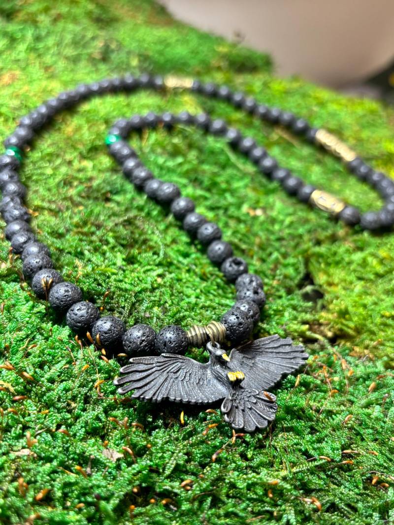 Lange Raben Kette Mit Lavastein von NordicMystery