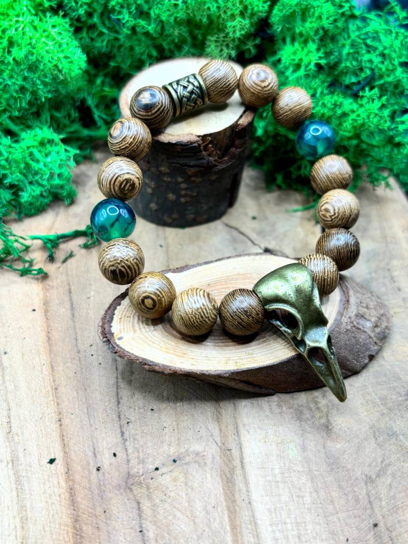 Rabenschädel Antik Gold Mit Grünen Drachenstein von NordicMystery