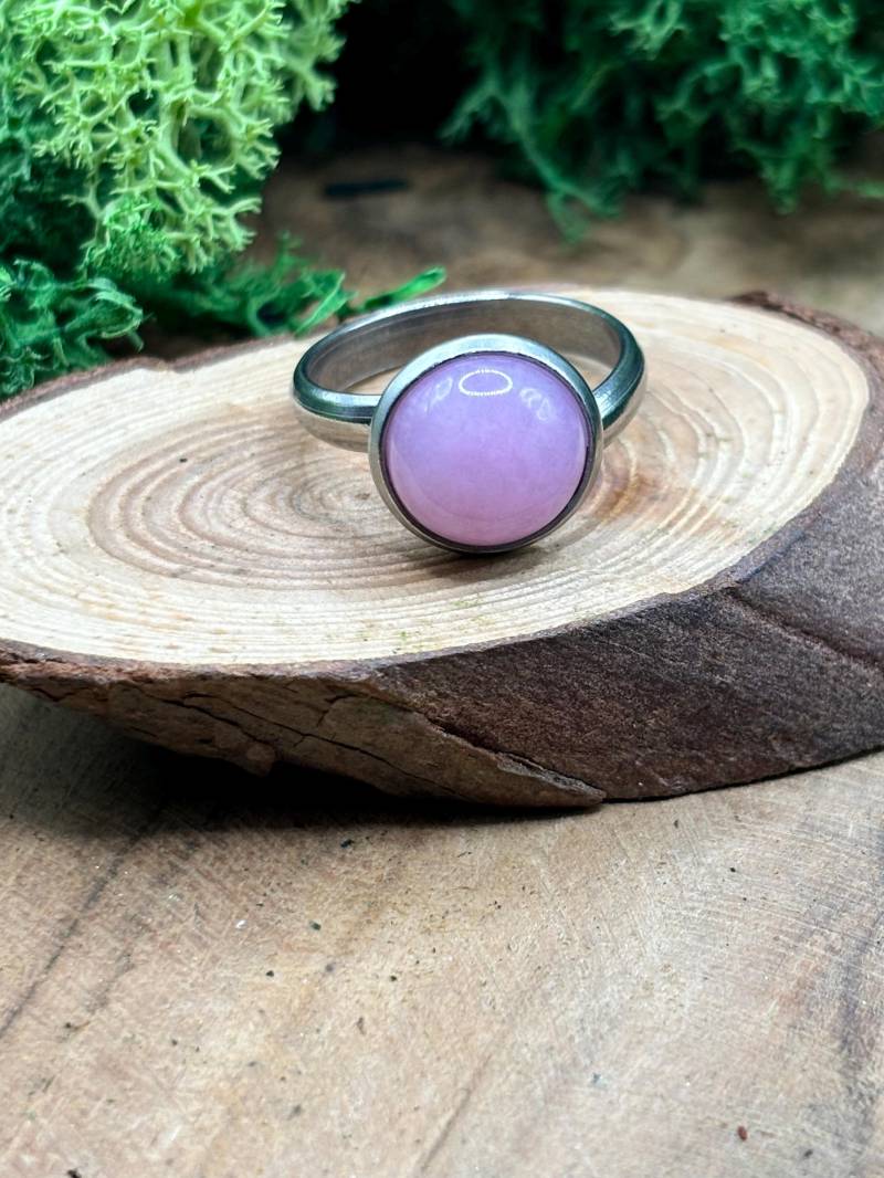 Schlichter Rosenquarz Ring | Größen Verstellbar Schlichter Rosenquarz Ring | Größen Verstellbar von NordicMystery