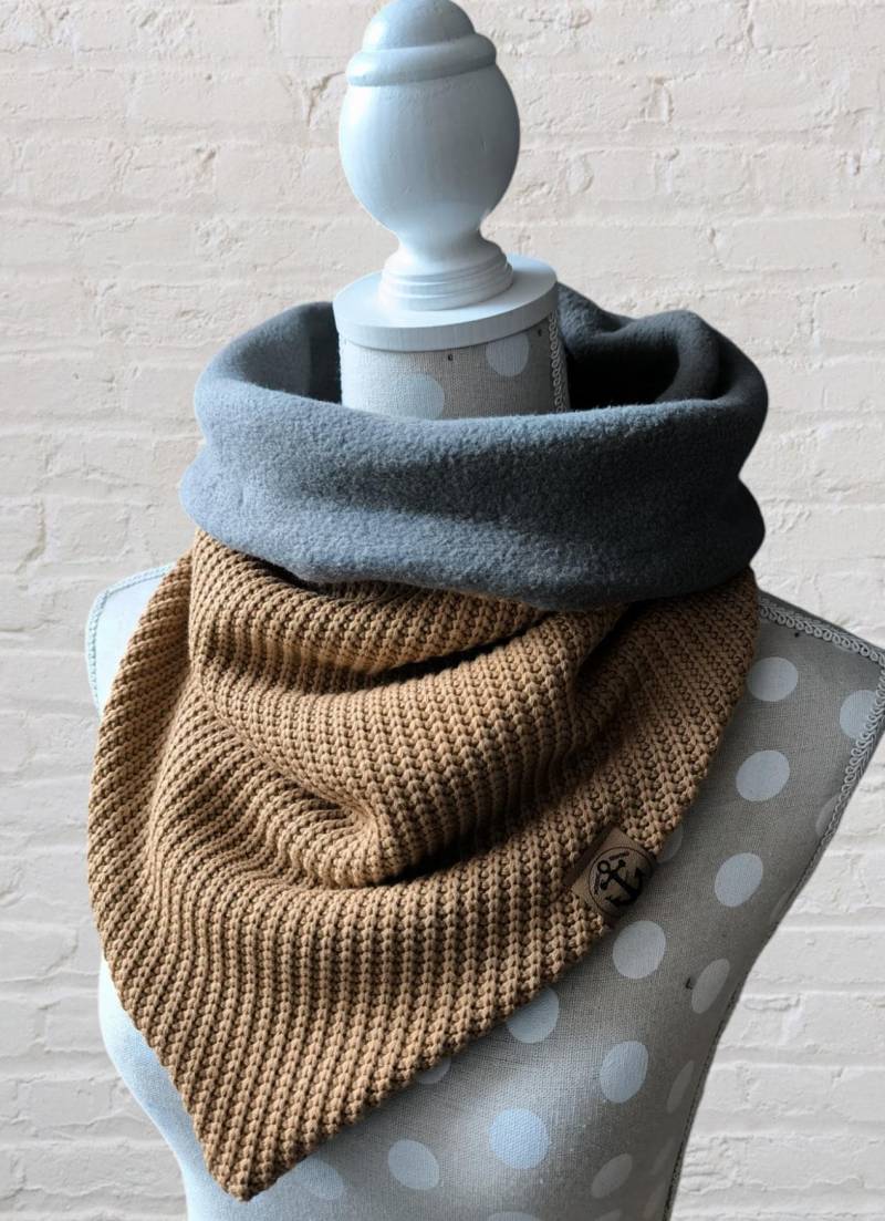 Schlupfschal Halssocke Dreiecksloop in Camel/Beige Grobstrick von NordicSewingGoods