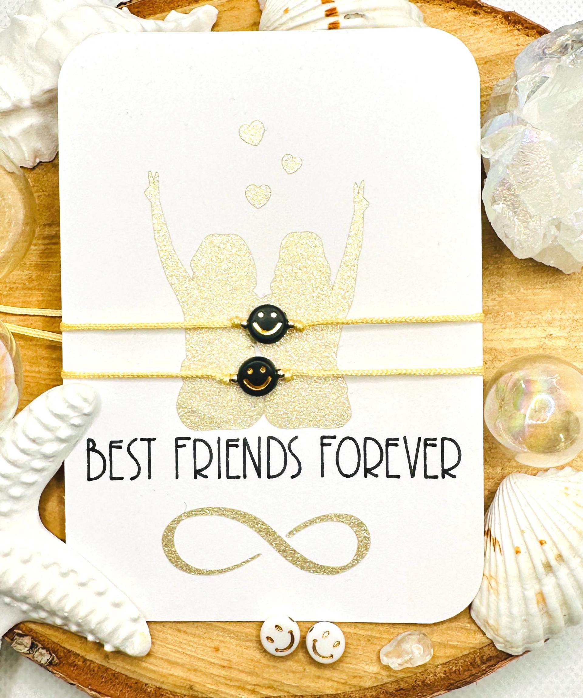 Freundschaftsarmband Set - 2 Makramee Armbänder Mit Schwarz-Gold Smiley Perlen Geschenk Für Beste Freundinnen, Glücksarmband Freundschaftsarmband Set - 2 Makramee Armbänder Mit Schwarz-Gold Smiley Perlen Geschenk Für Beste Freundinnen, Glücksarmband von NordseePerlen2022