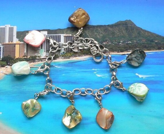 Ba005 - Bettelarmband Mit Perlmuttanhängern von NorikasFundgrube