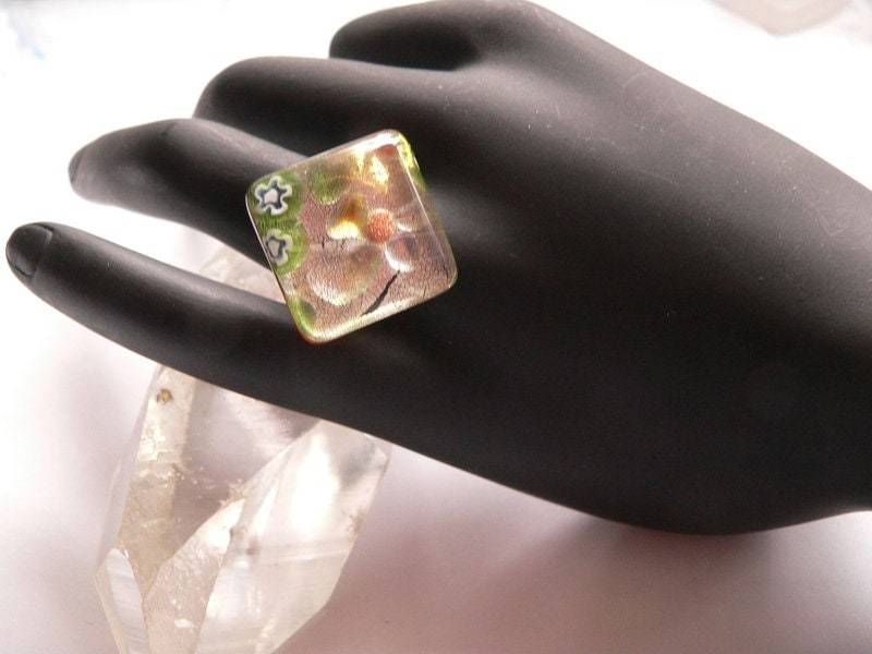 Fr6 Fingerring Verstellbar Mit Dichroic Glas von NorikasFundgrube