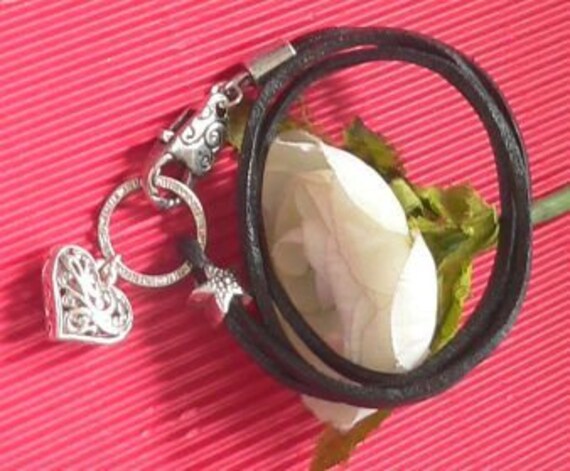 Sga071 - Vierkant Lederband 2 Umläufe Sga071 - Vierkant Lederband 2 Umläufe von NorikasFundgrube