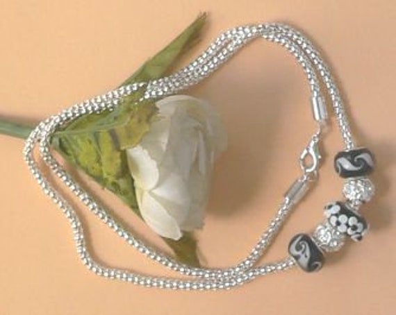 Sgh051 - Kette Mit Modulglasperlen Und Tibetsilberperlen von NorikasFundgrube