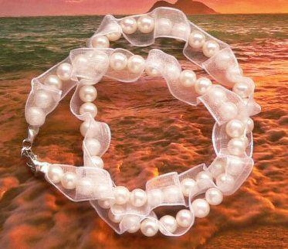 Sgh108 - Zartes Perlencollier Mit Organzaband Sgh108 - Zartes Perlencollier Mit Organzaband von NorikasFundgrube