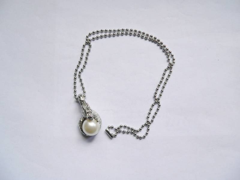 Sgh12 - Drachenkopf Auf Perle Sgh12 - Drachenkopf Auf Perle von NorikasFundgrube