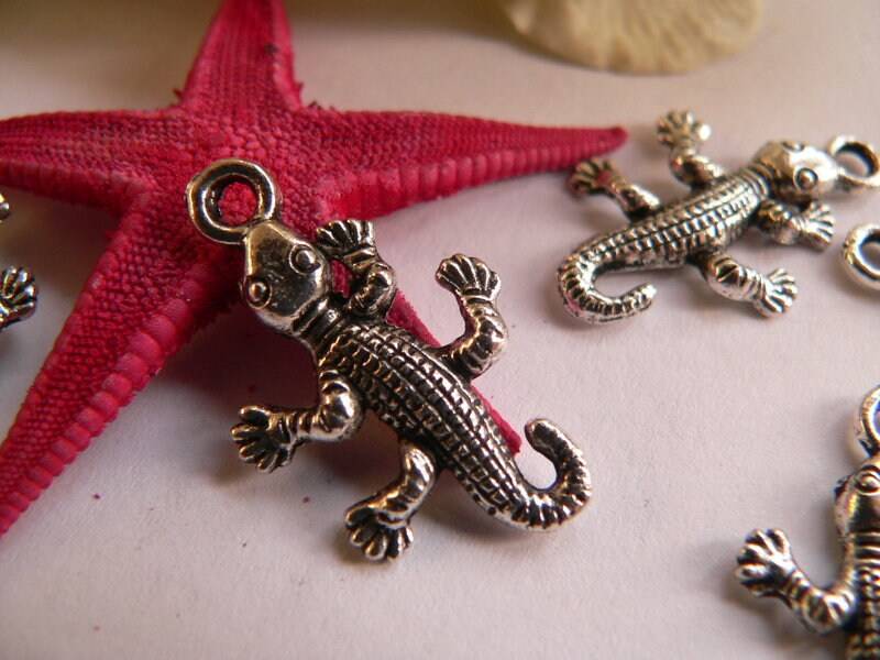 Tsa199 - 5 Schmuckanhänger Geckos von NorikasFundgrube