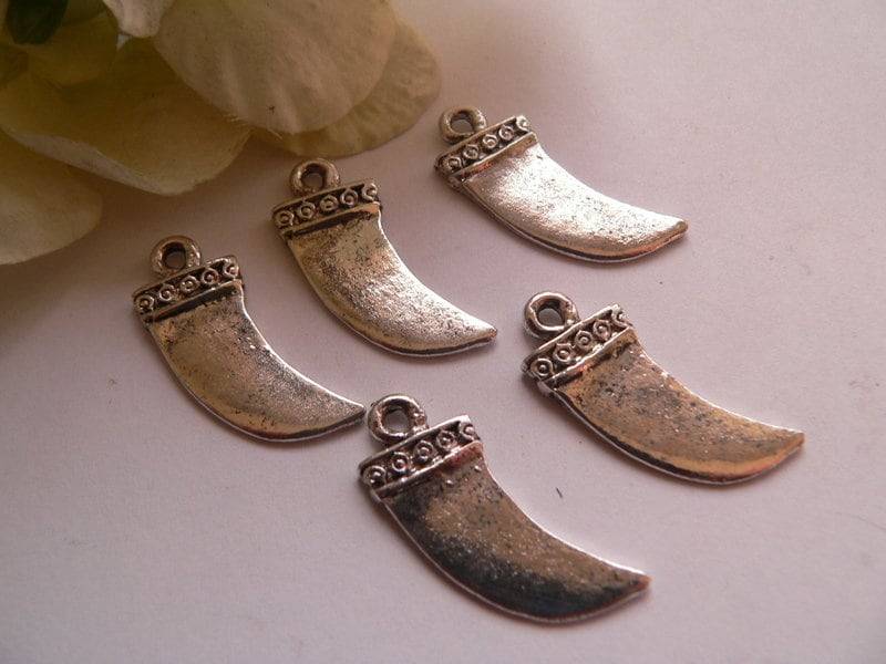 Tsa220 - 5 Schmuckanhänger Dolch von NorikasFundgrube