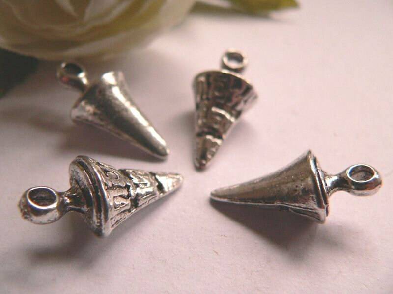 Tsa300 - 5 Schmuckanhänger Pendel Spitze von NorikasFundgrube