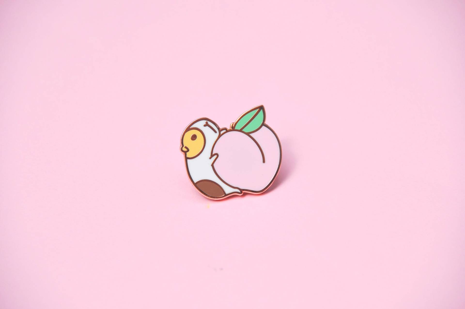 Meerschweinchen Pin, Pfirsich Und Emaille Liebhaber Geschenk Meerschweinchen Pin, Pfirsich Und Emaille Liebhaber Geschenk von Noristudio