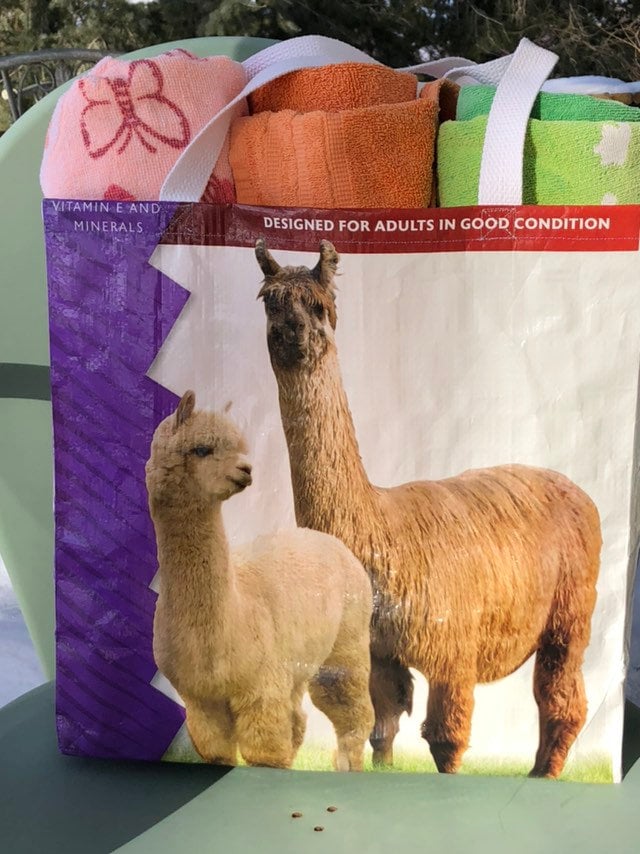 Eco-Art Recycelte Einkaufstaschen - Getreide/Futtermittel Alpaka-Tasche Handgemachte Einkaufstasche Eco-Art Recycelte Einkaufstaschen - Getreide/Futtermittel Alpaka-Tasche Handgemachte Einkaufstasche von NorthernBlessings
