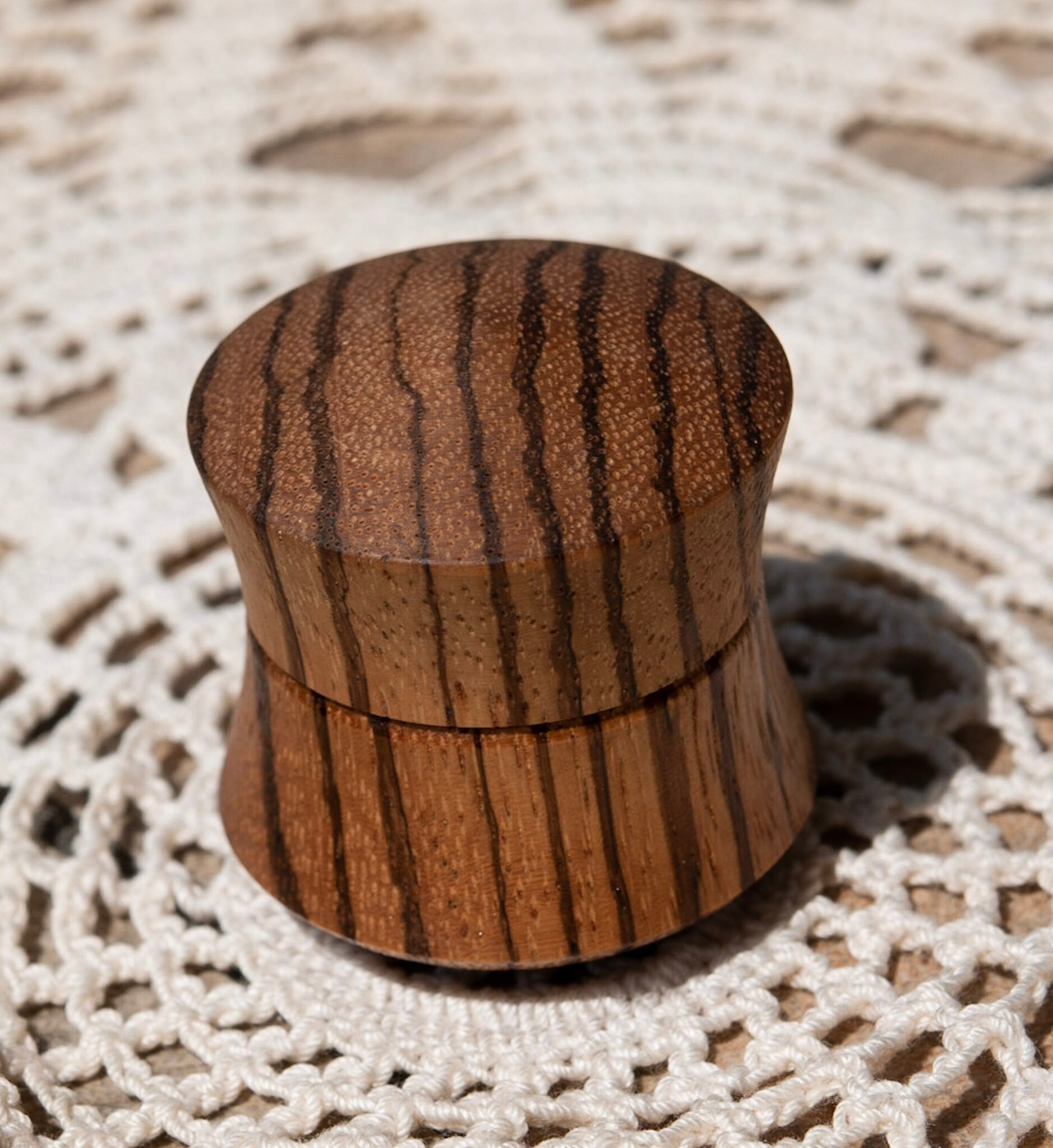 Zebra Holz Gedreht Stunde Glas Schmuck-Box Zebra Holz Gedreht Stunde Glas Schmuck-Box von NorthernFern
