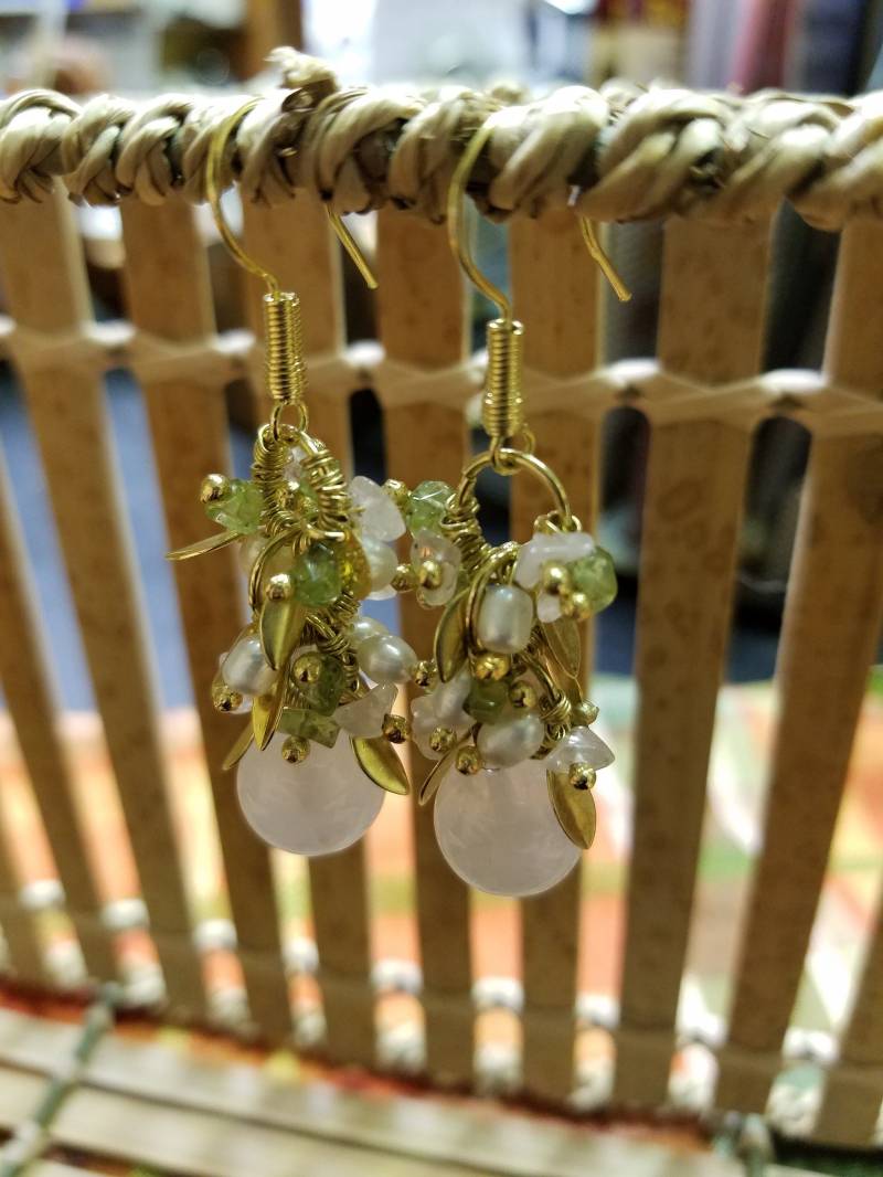 Vintage Pierce Tropfen Ohrringe Dressy Edel, Gold Und Smaragd Grün von NorthglenAntiques