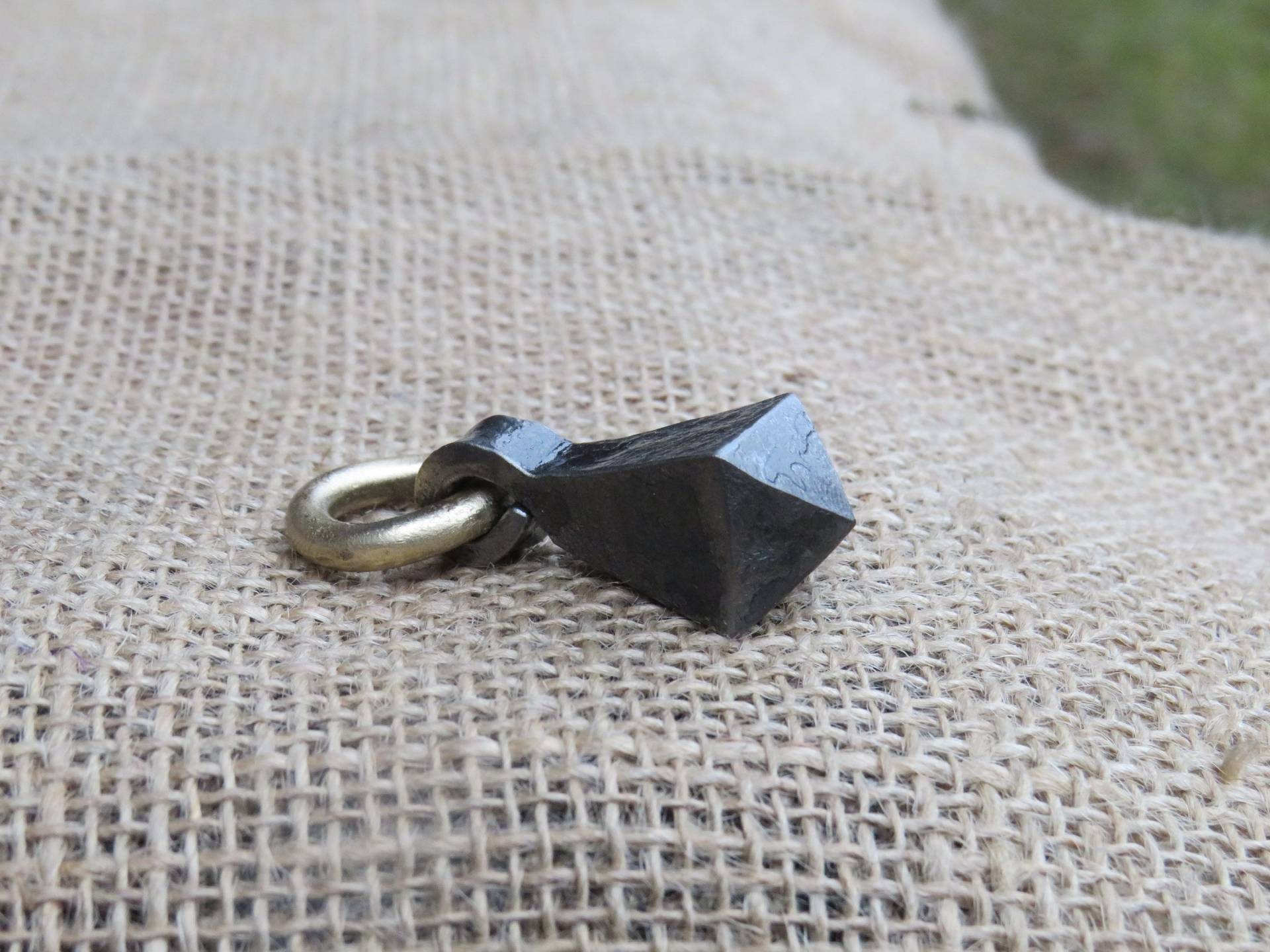 Geschmiedeter Diamant, Geschmiedeter Schmuck, Diamant, Diamant Accessoire, Saphir, Rubin, Stahl Edelstein, Geschmiedeter Edelstein, Geschmiedeter Geschmiedeter Diamant, Geschmiedeter Schmuck, Diamant, Diamant Accessoire, Saphir, Rubin, Stahl Edelstein, Geschmiedeter Edelstein, Geschmiedeter von NorthmanDesigns