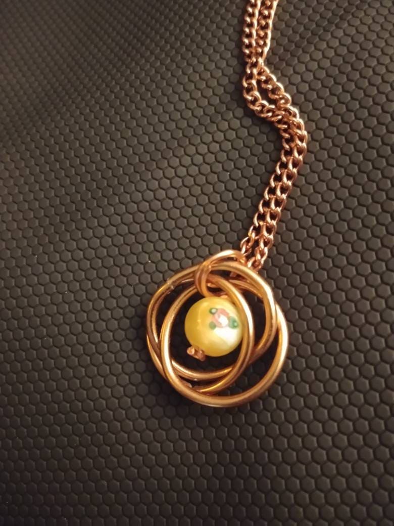 Uran Blumen Anhänger Mit Kette Uran Blumen Anhänger Mit Kette von NorthrnAuroraDesigns