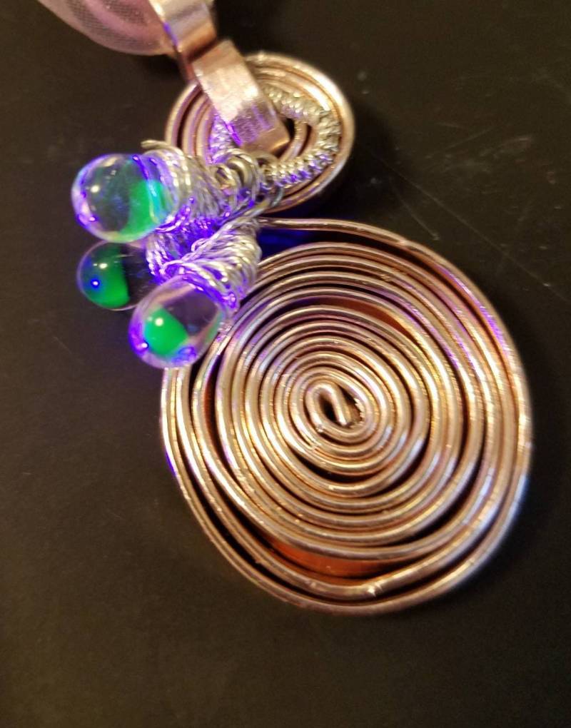 strudel Von Leuchten Halskette strudel Von Leuchten Halskette von NorthrnAuroraDesigns