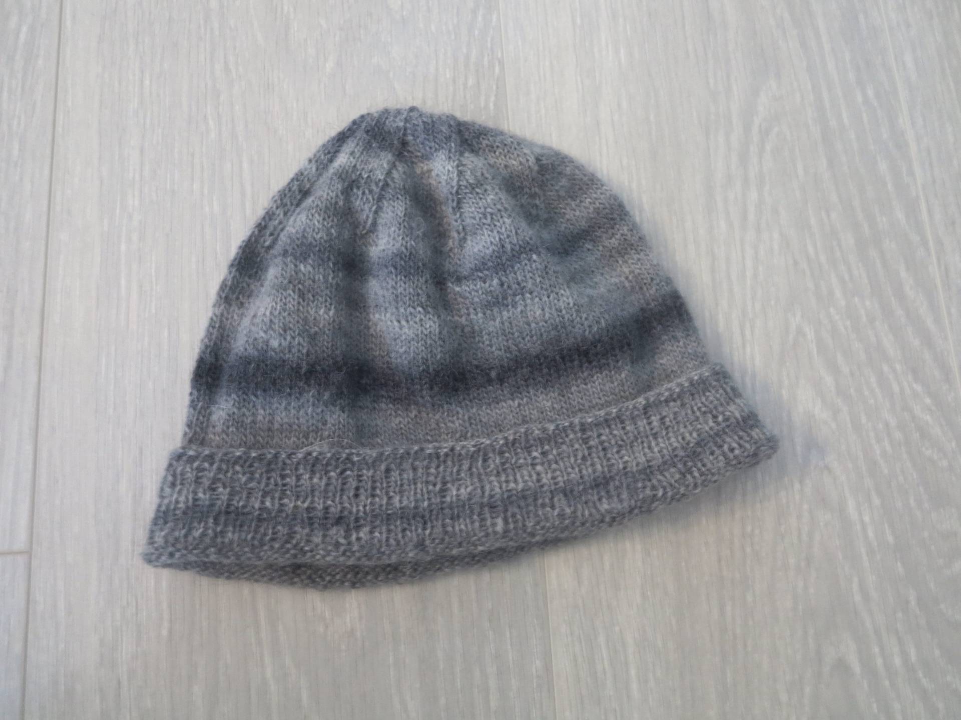 Handgestrickte Mütze Handgestrickte Mütze von NorwegianKnitByAukan
