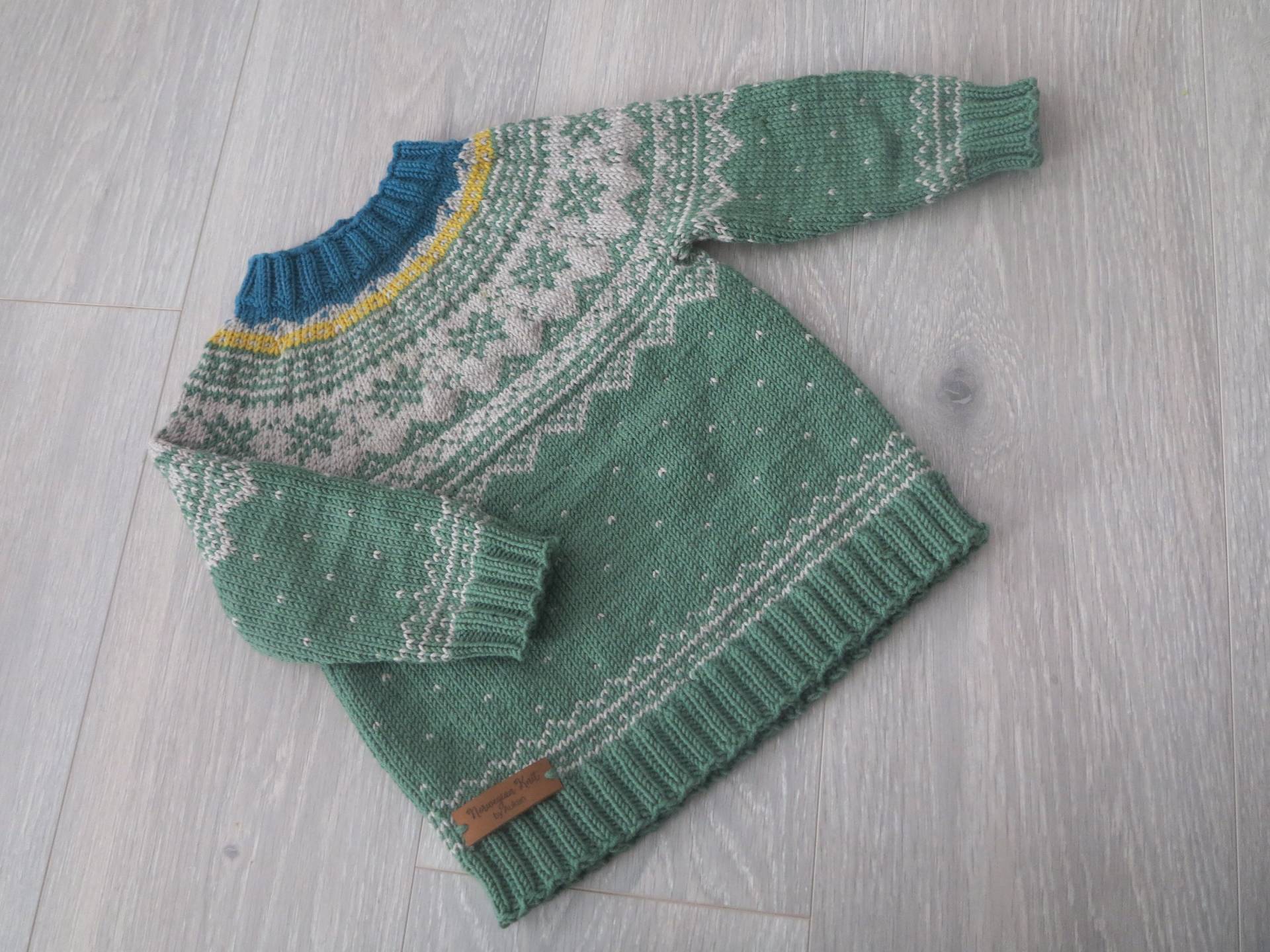 Handgestrickter Kinderpullover Handgestrickter Kinderpullover von NorwegianKnitByAukan