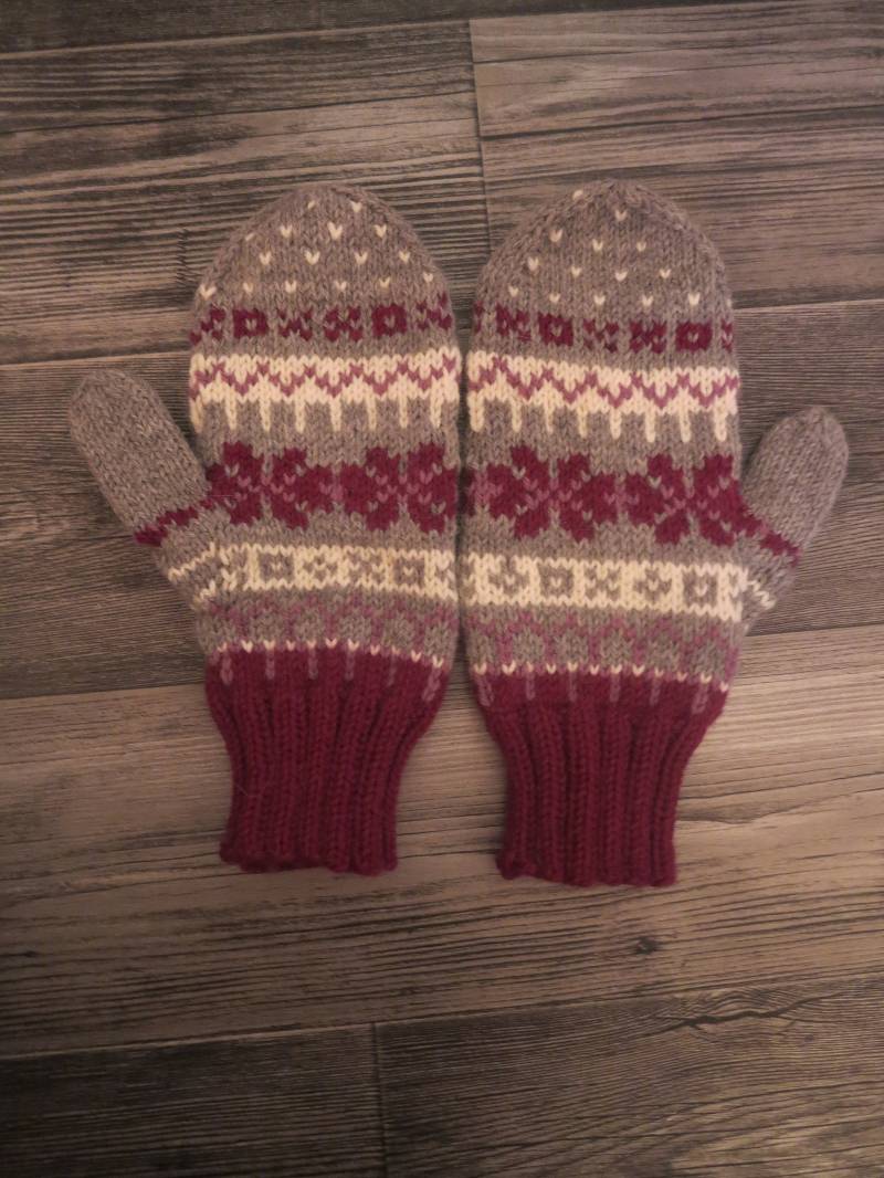 Handknit September Handschuhe von NorwegianKnitByAukan